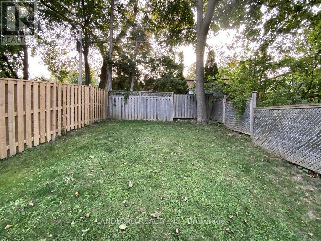 22 Lorindale Avenue, Toronto, Ontario  M5M 3C2 - Photo 34 - C13602448