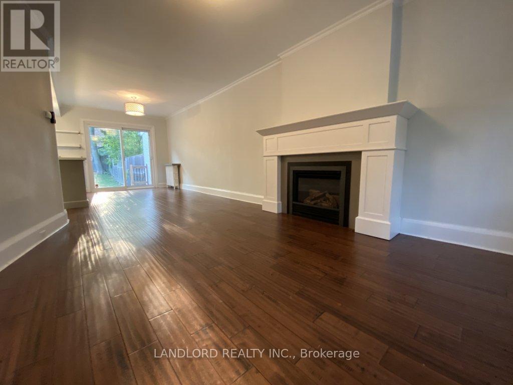 22 Lorindale Avenue, Toronto, Ontario  M5M 3C2 - Photo 8 - C13602448