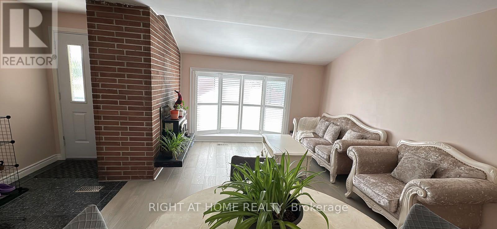 14 Ptarmigan Crescent, Toronto, Ontario  M3A 1W3 - Photo 7 - C13602500