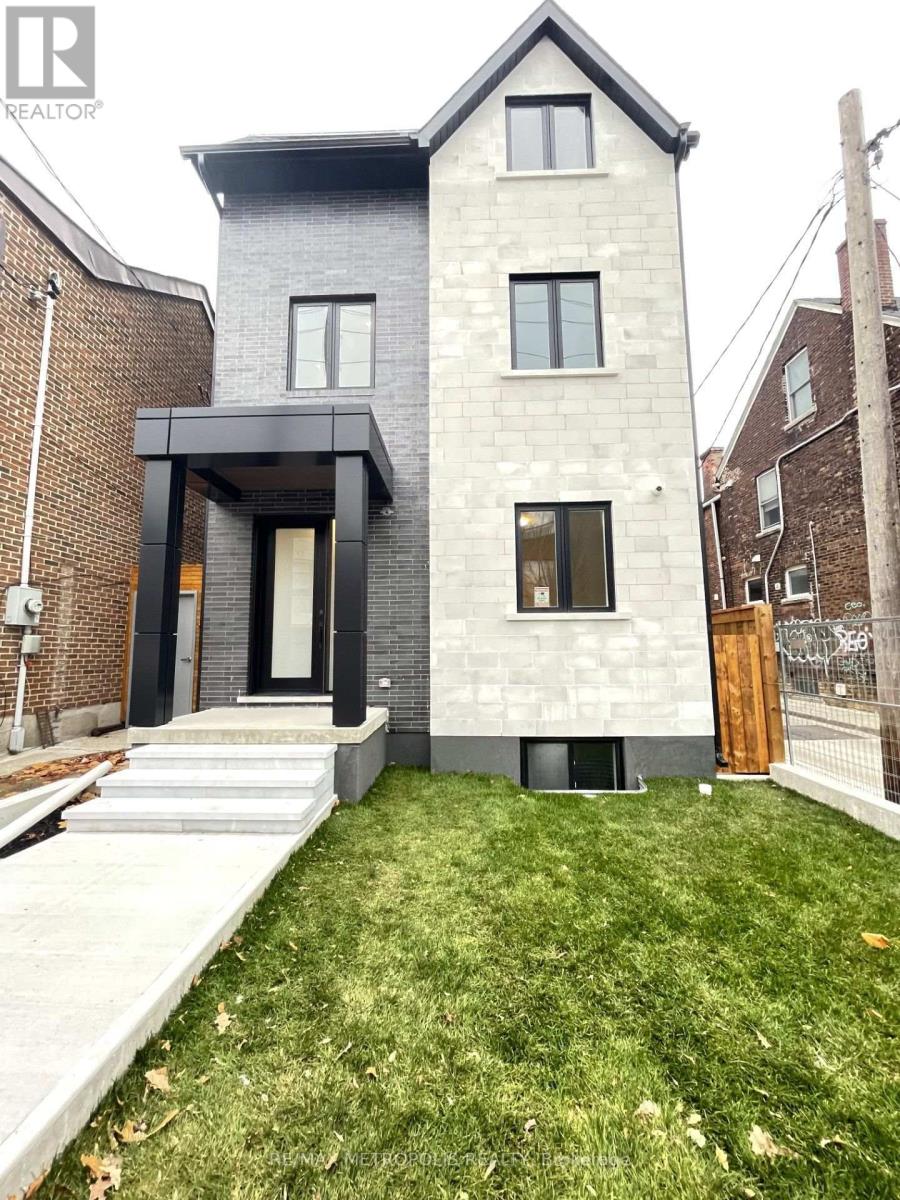 BSMT - 165 MANNING AVENUE, Toronto, Ontario