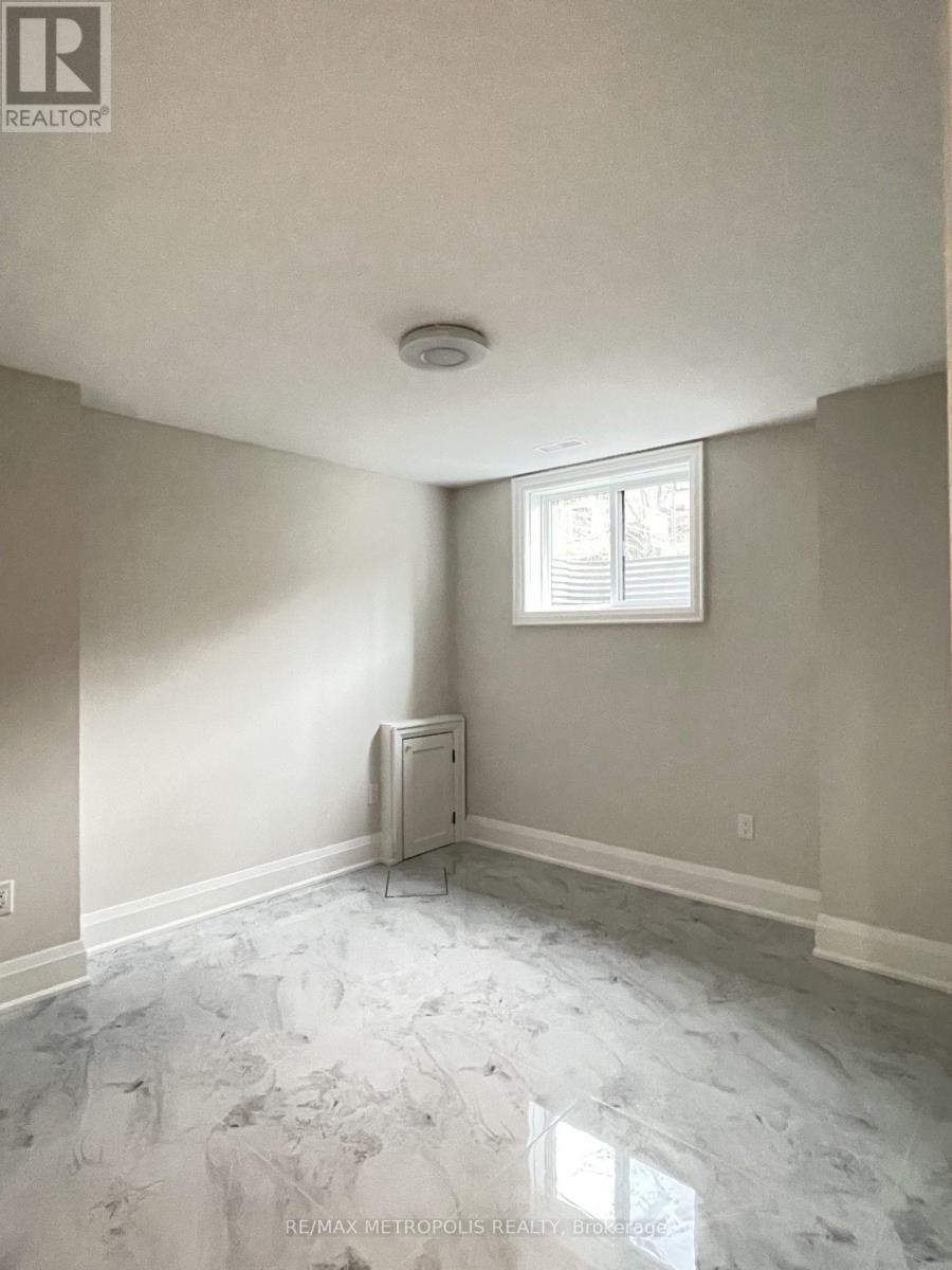 Bsmt - 165 Manning Avenue, Toronto, Ontario  M6J 2K6 - Photo 18 - C13602536