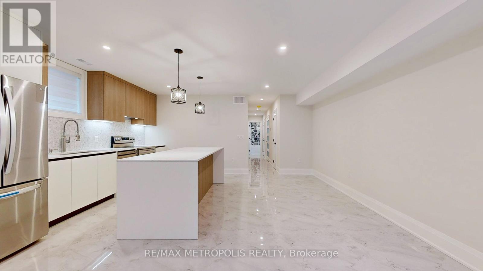 Bsmt - 165 Manning Avenue, Toronto, Ontario  M6J 2K6 - Photo 2 - C13602536