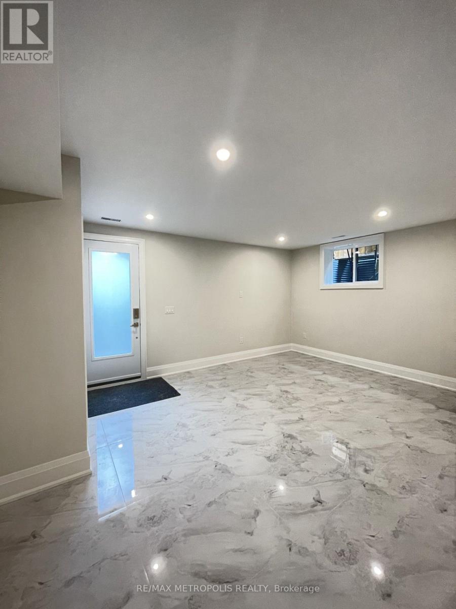 Bsmt - 165 Manning Avenue, Toronto, Ontario  M6J 2K6 - Photo 3 - C13602536