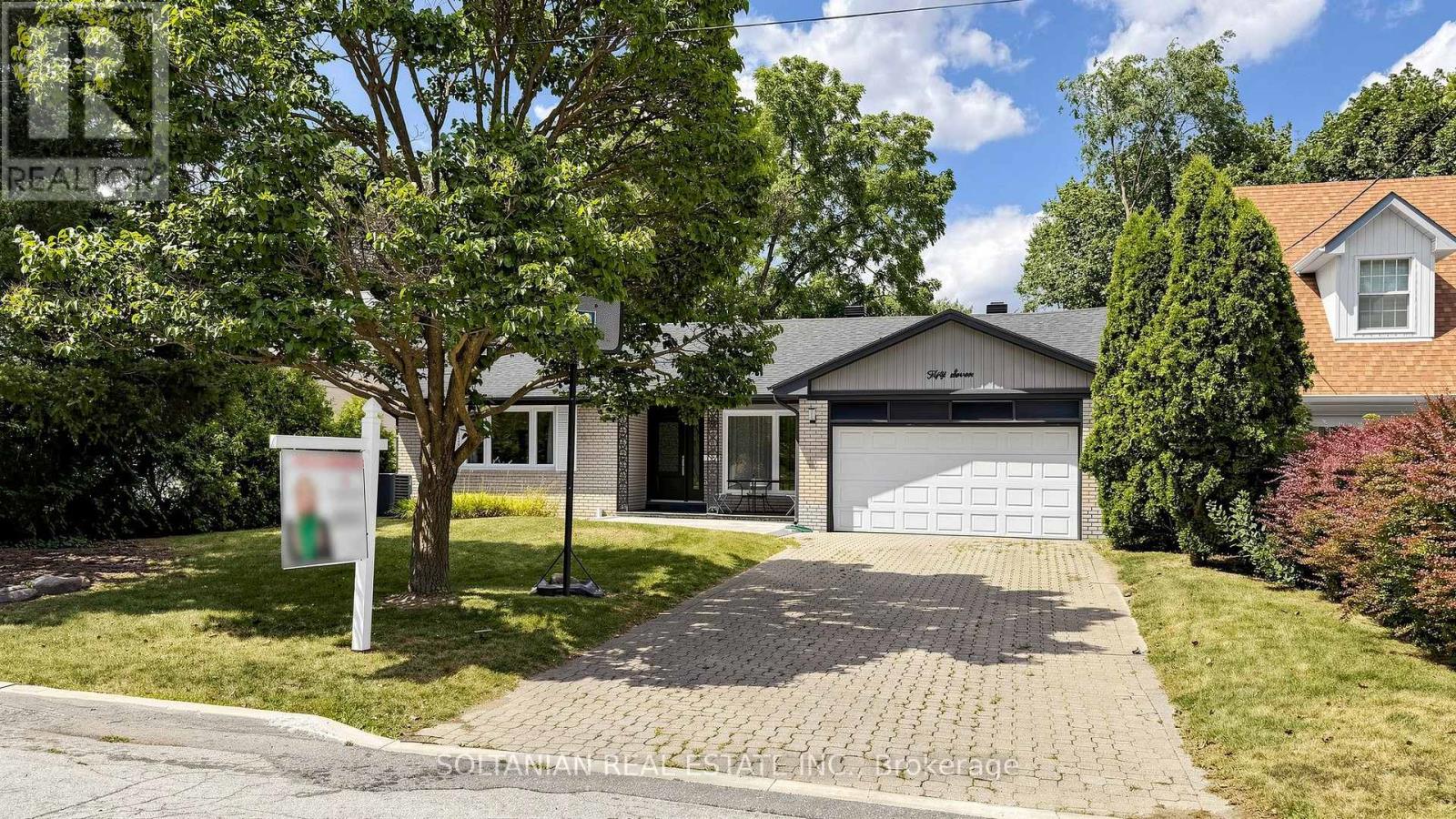 57 Sumner Heights Drive, Toronto, Ontario  M2K 1Y5 - Photo 2 - C13602578