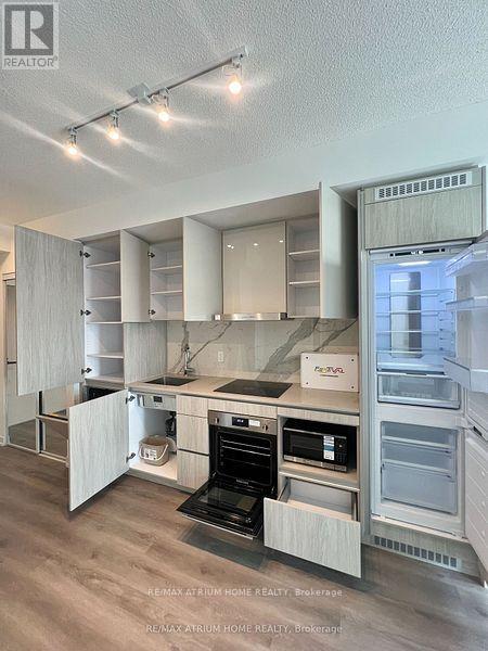 1707 - 28 Interchange Way, Vaughan, Ontario  L4K 0P8 - Photo 3 - N13602412
