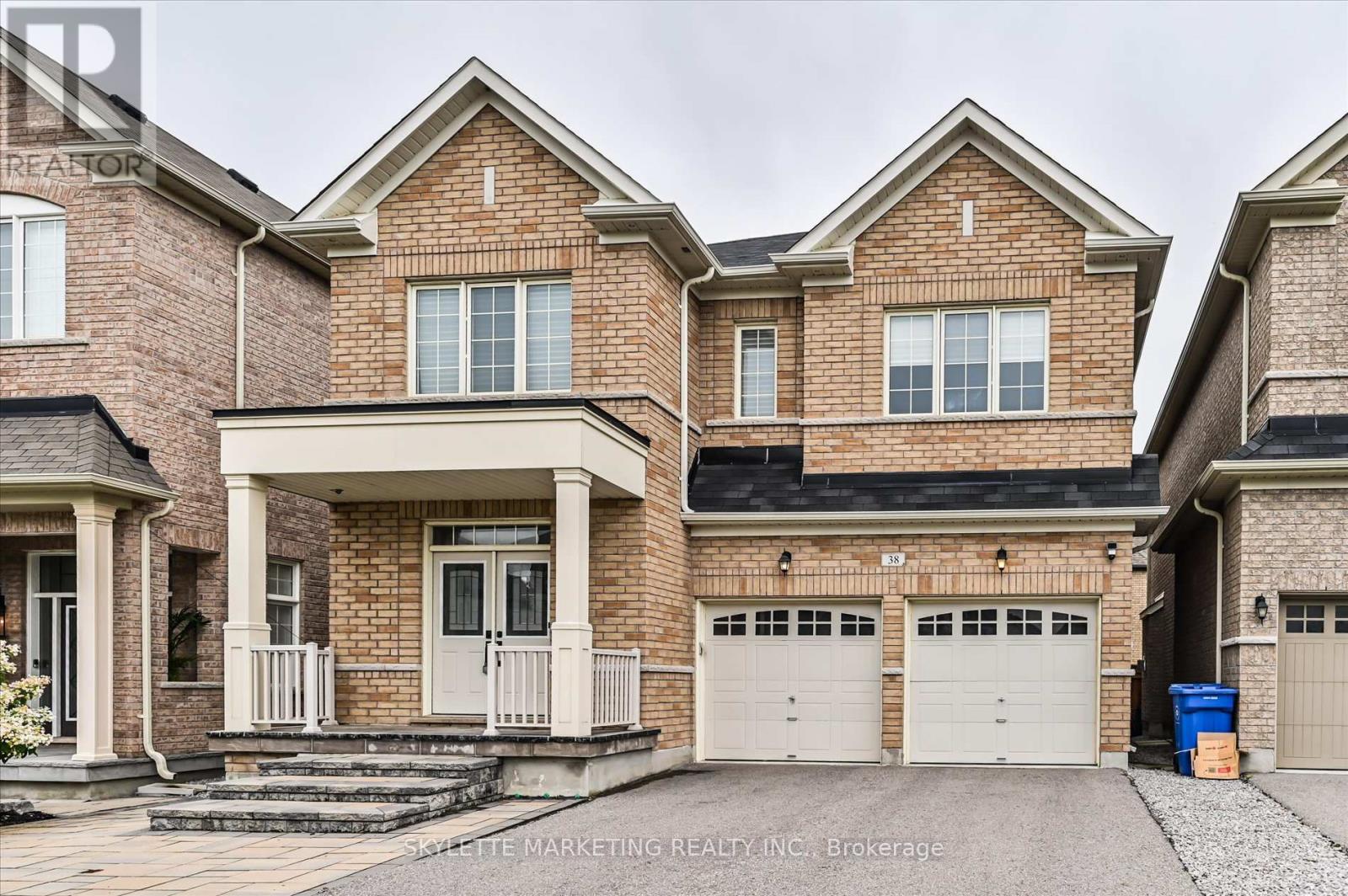 38 Russell Parker Crescent, Aurora, Ontario  L4G 0V5 - Photo 2 - N13602504