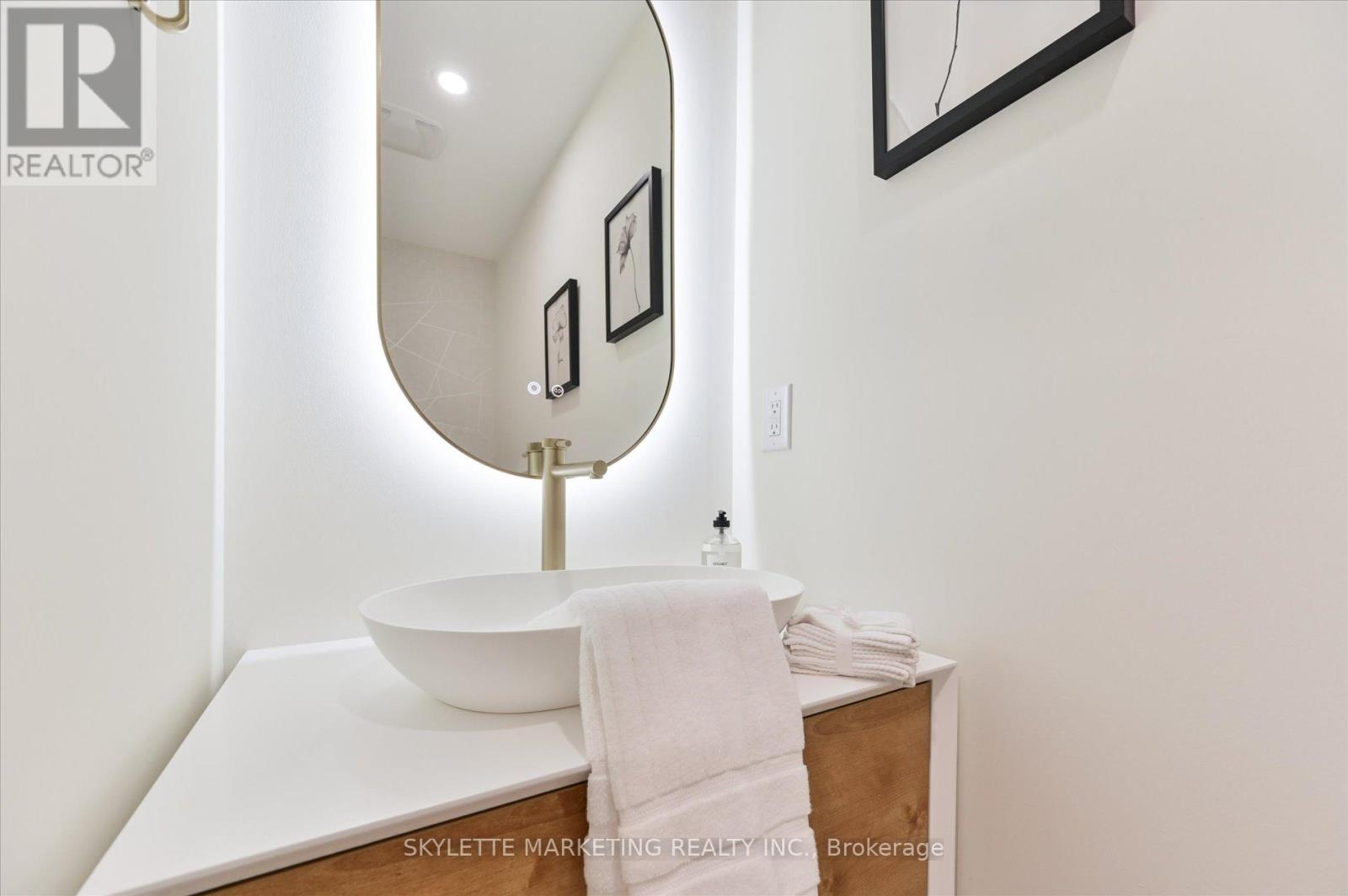 38 Russell Parker Crescent, Aurora, Ontario  L4G 0V5 - Photo 20 - N13602504