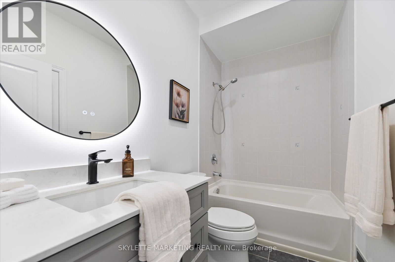 38 Russell Parker Crescent, Aurora, Ontario  L4G 0V5 - Photo 35 - N13602504