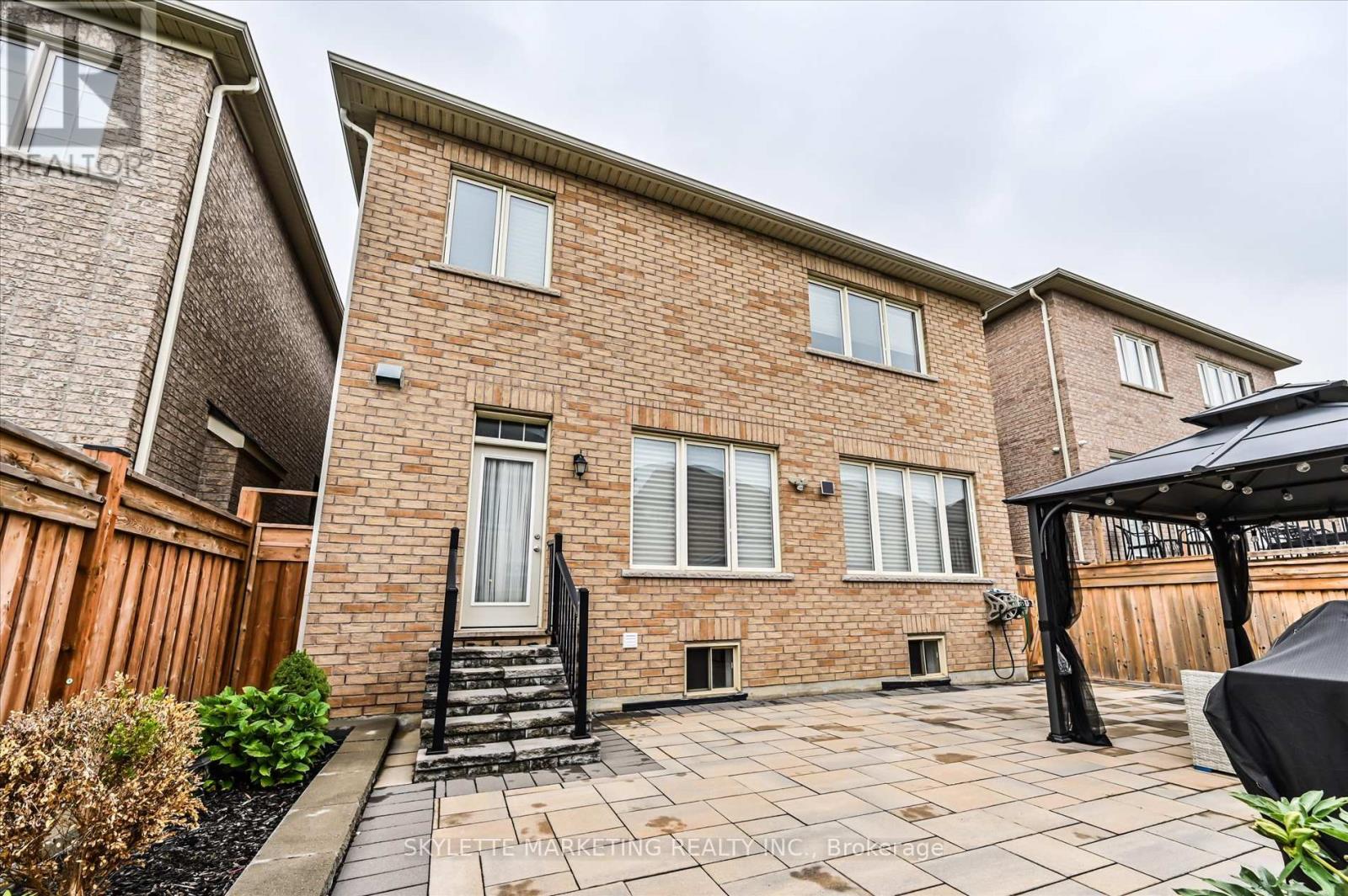 38 Russell Parker Crescent, Aurora, Ontario  L4G 0V5 - Photo 46 - N13602504