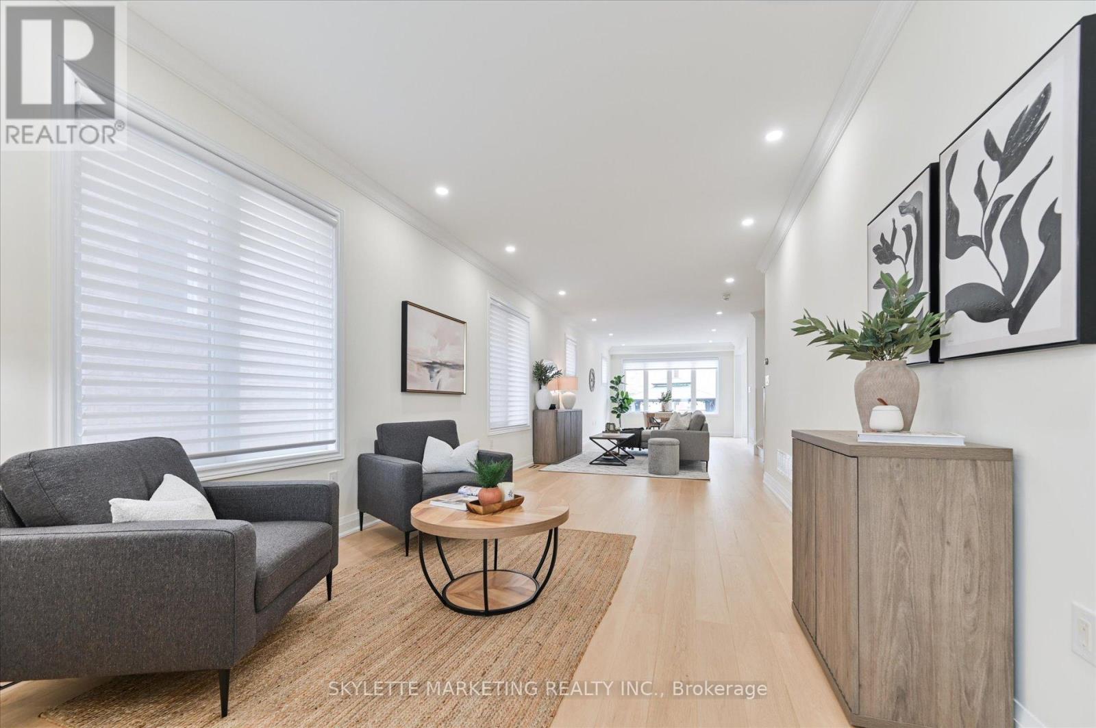 38 Russell Parker Crescent, Aurora, Ontario  L4G 0V5 - Photo 6 - N13602504