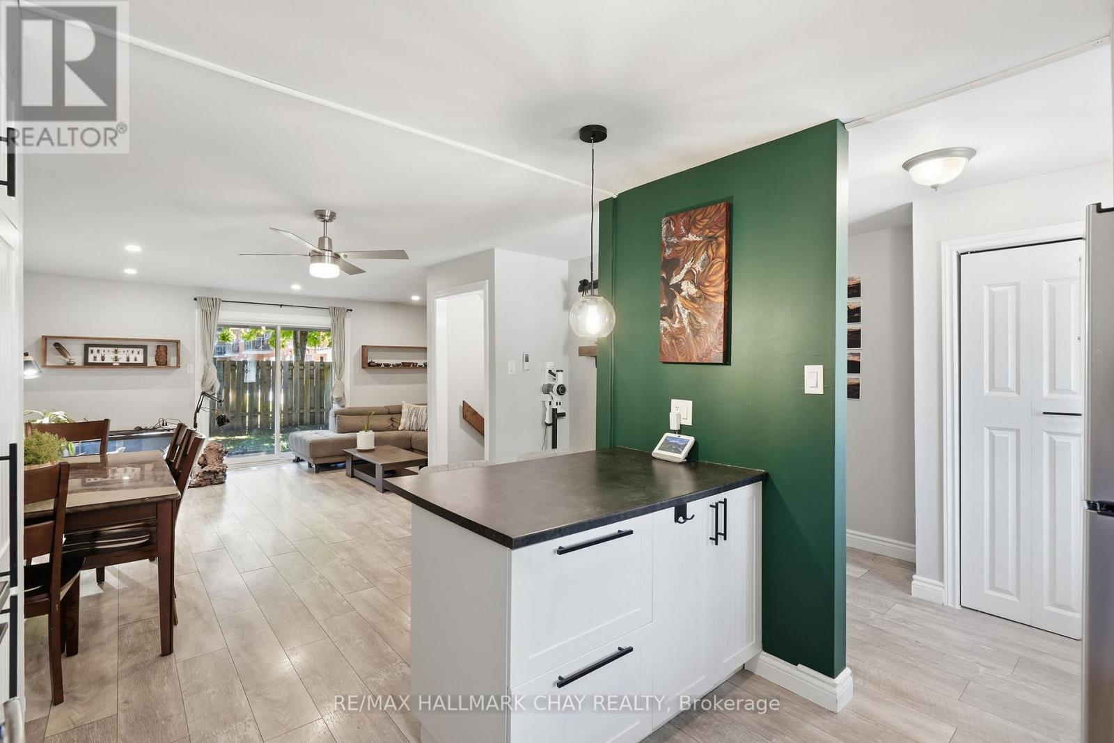 536 Tenth Street, Collingwood, Ontario  L9Y 4C1 - Photo 6 - S13602674
