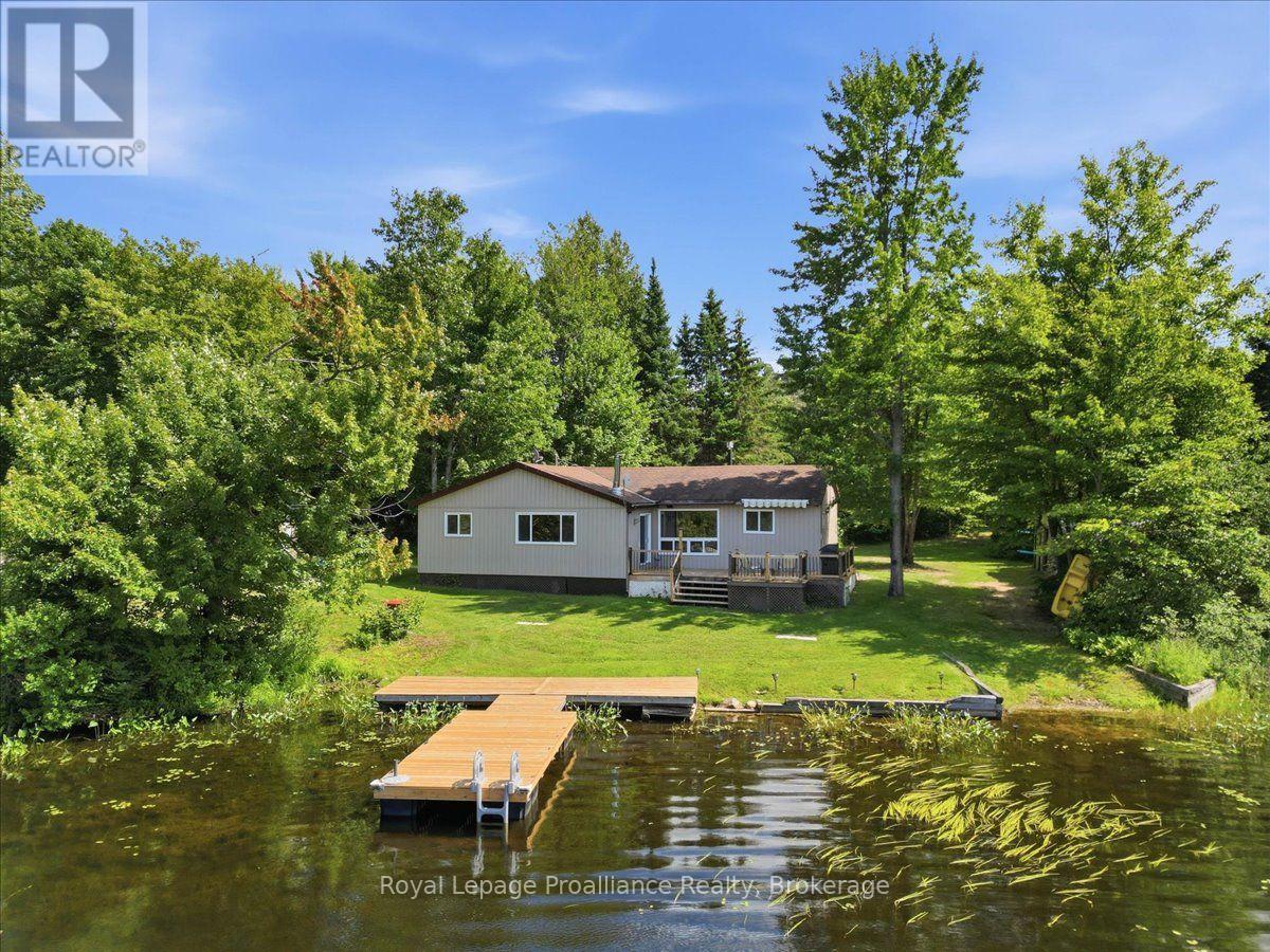 159a Granny's Lane, Addington Highlands, Ontario  K0L 1W0 - Photo 2 - X13136060