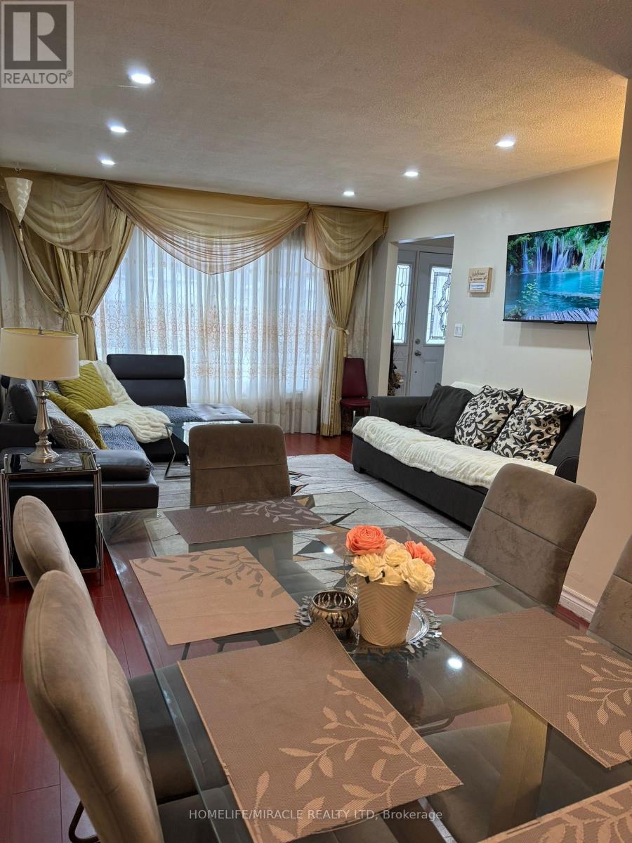 7426 Catalpa Road, Mississauga, Ontario  L4T 2T3 - Photo 7 - W13602466