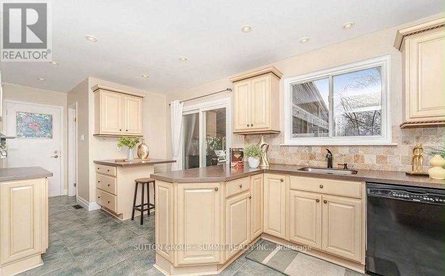Upper - 19 Jasper Crescent, Brampton, Ontario  L6S 1W8 - Photo 12 - W13602506