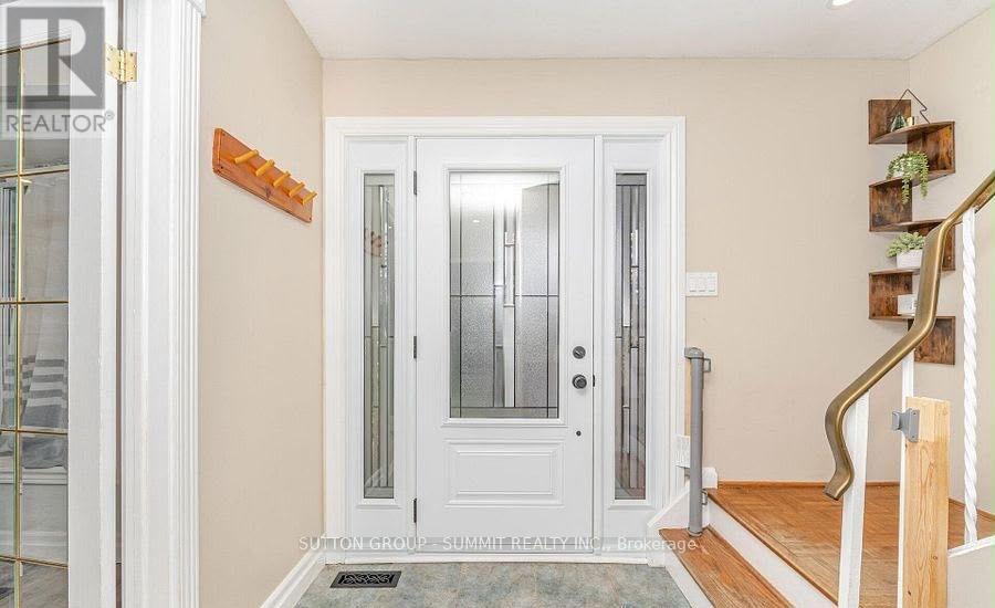 Upper - 19 Jasper Crescent, Brampton, Ontario  L6S 1W8 - Photo 4 - W13602506