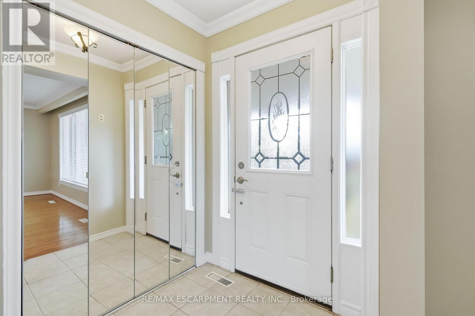 2145 Sunnyvale Drive, Oakville, Ontario  L6L 1W6 - Photo 5 - W13602522