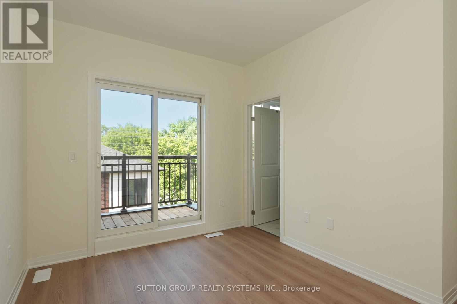 13 - 734 Front Royal Street, Mississauga, Ontario  L4Y 0C8 - Photo 18 - W13602526