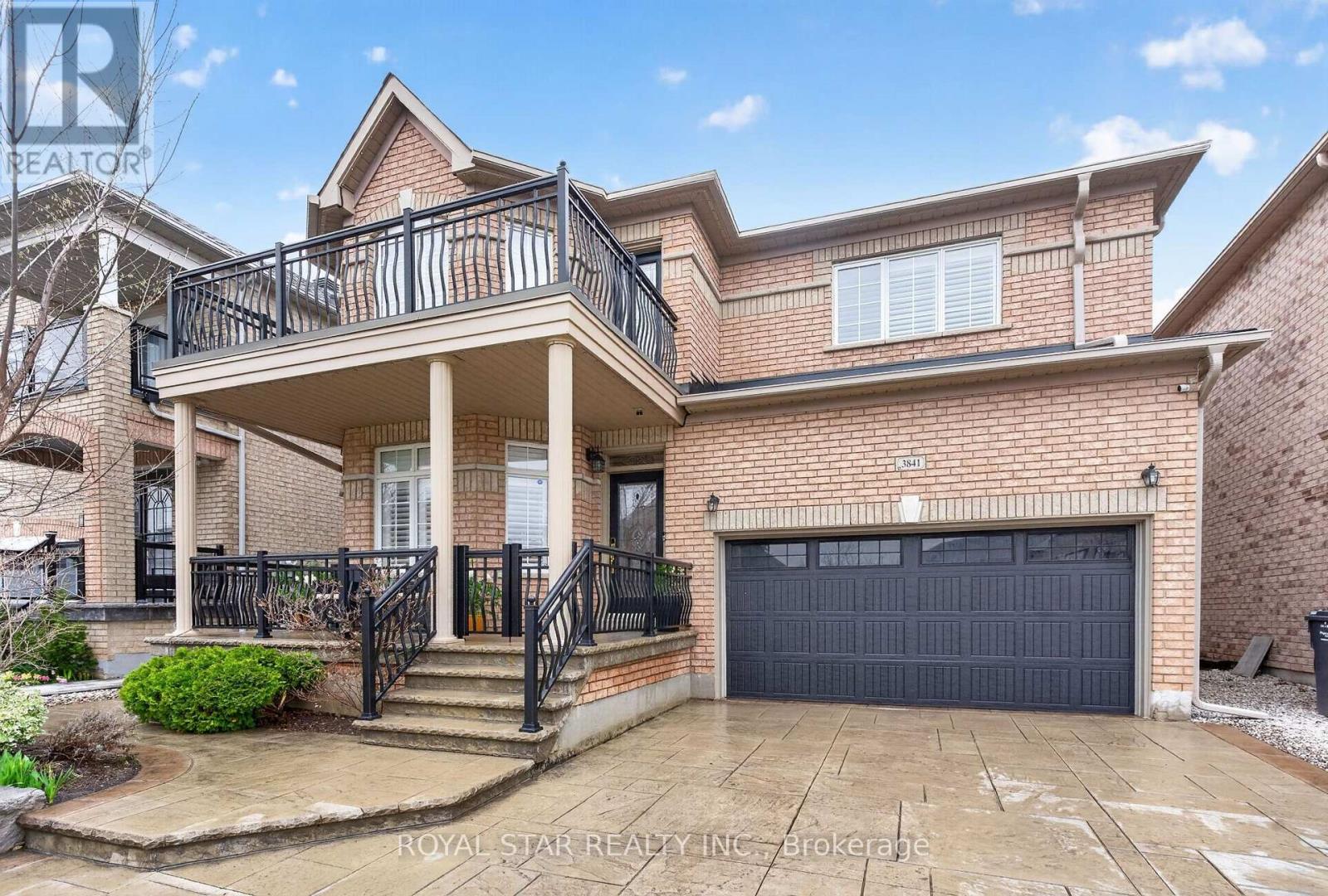 3841 Edgecliffe Run, Mississauga, Ontario  L5M 6N6 - Photo 4 - W13602546