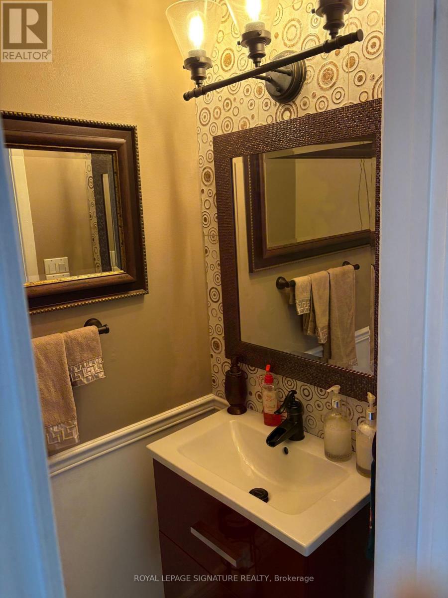 Main/upper - 137 Madoc Drive, Brampton, Ontario  L6V 2A5 - Photo 14 - W13602654
