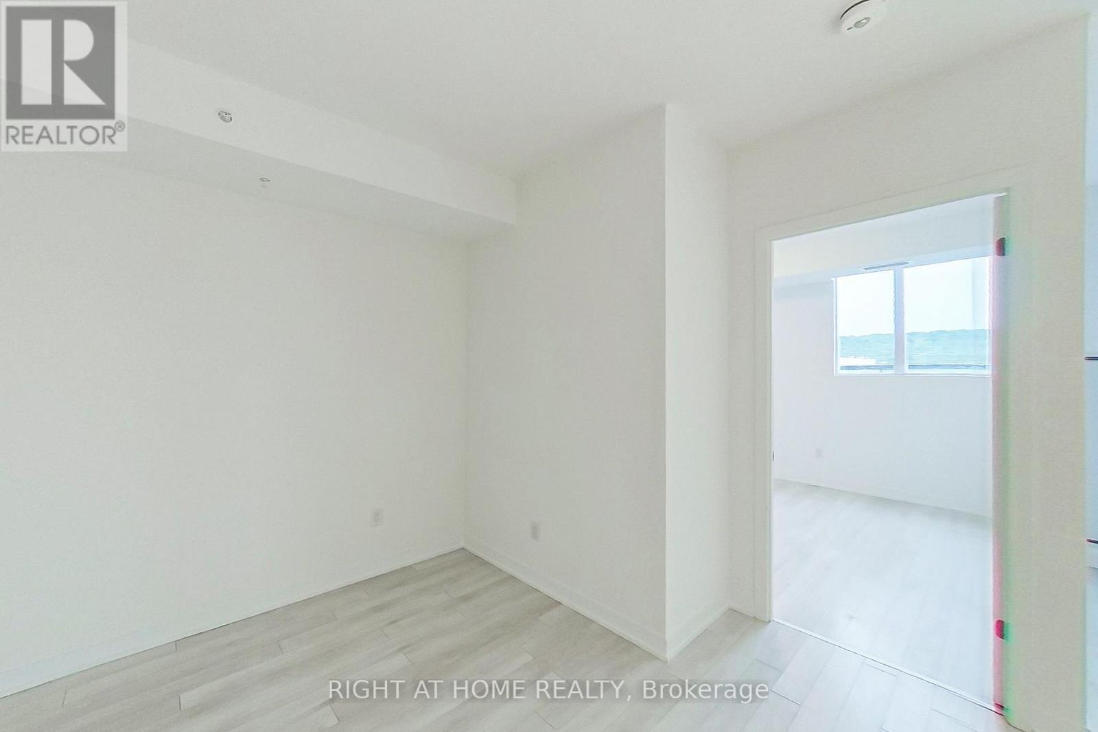 213 - 550 North Service Road, Grimsby, Ontario  L3M 0H9 - Photo 13 - X13602680
