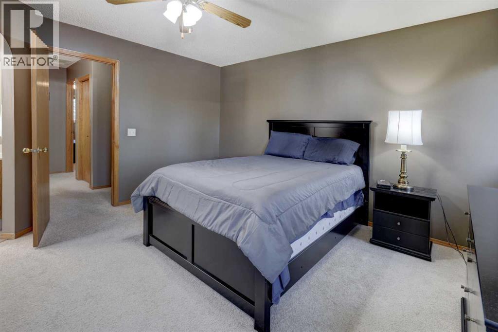 96 Hawktree Close NW, Calgary, Alberta  T3G 3T3 - Photo 15 - A2326150