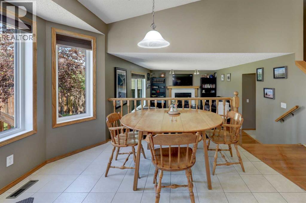 96 Hawktree Close NW, Calgary, Alberta  T3G 3T3 - Photo 8 - A2326150