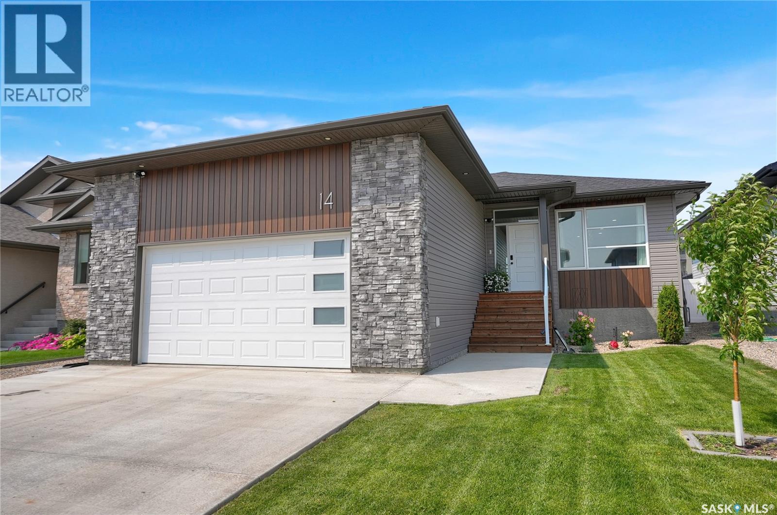14 Clunie COURT, moose jaw, Saskatchewan