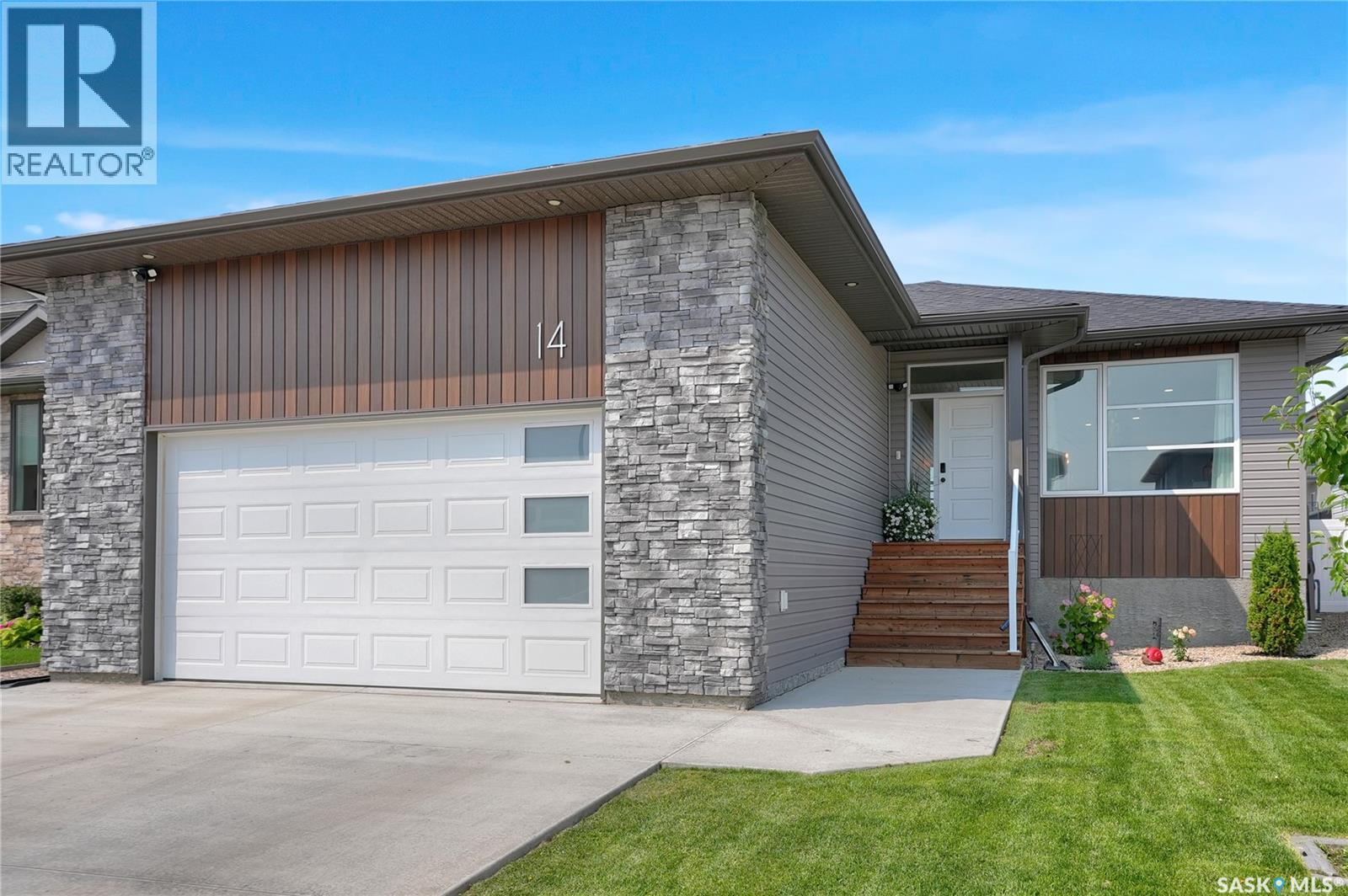 14 Clunie Court, Moose Jaw, Saskatchewan  S6J 0E3 - Photo 4 - SK043606