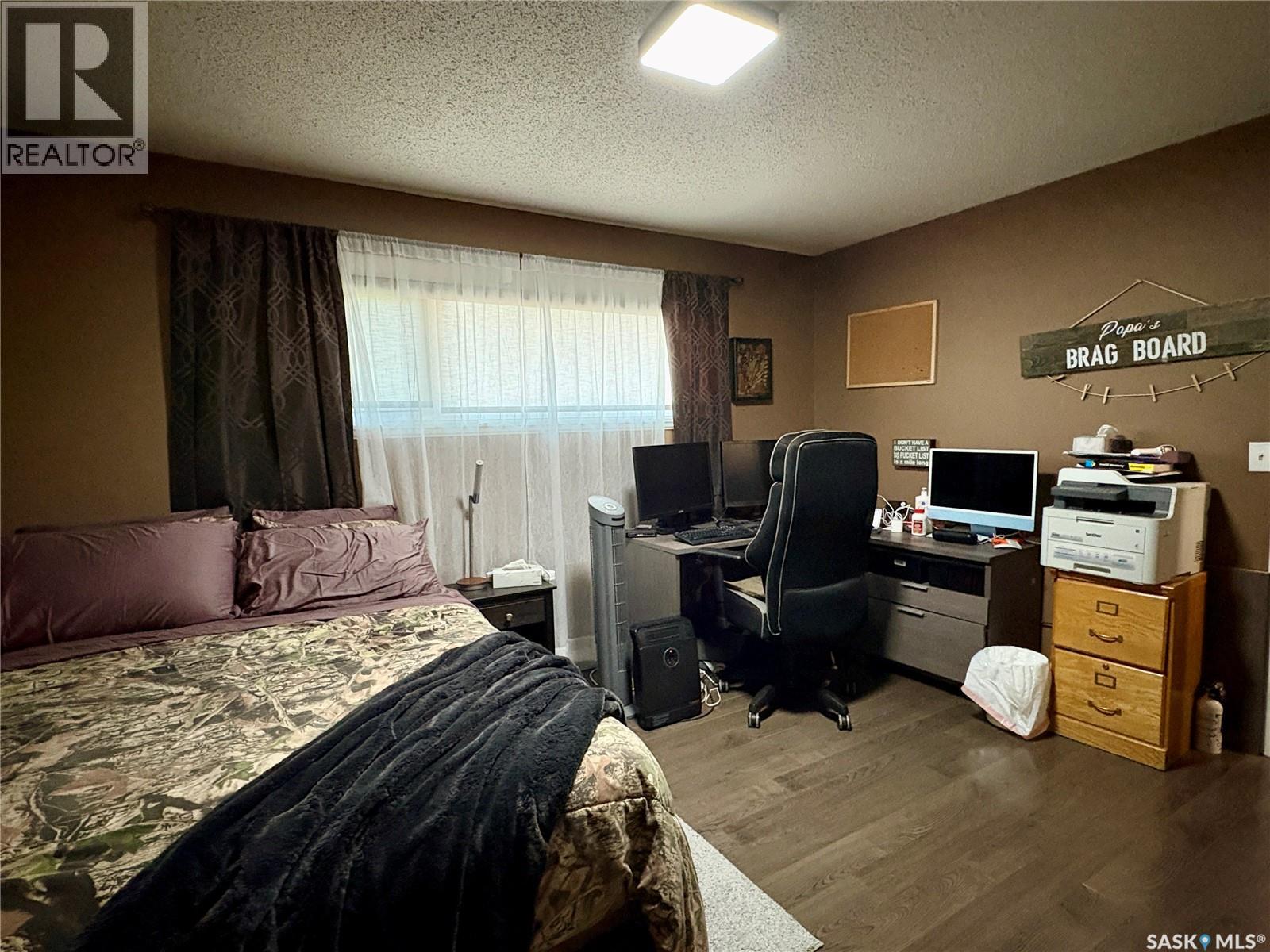 105 5th Avenue, Hodgeville, Saskatchewan  S0H 2B0 - Photo 12 - SK043532