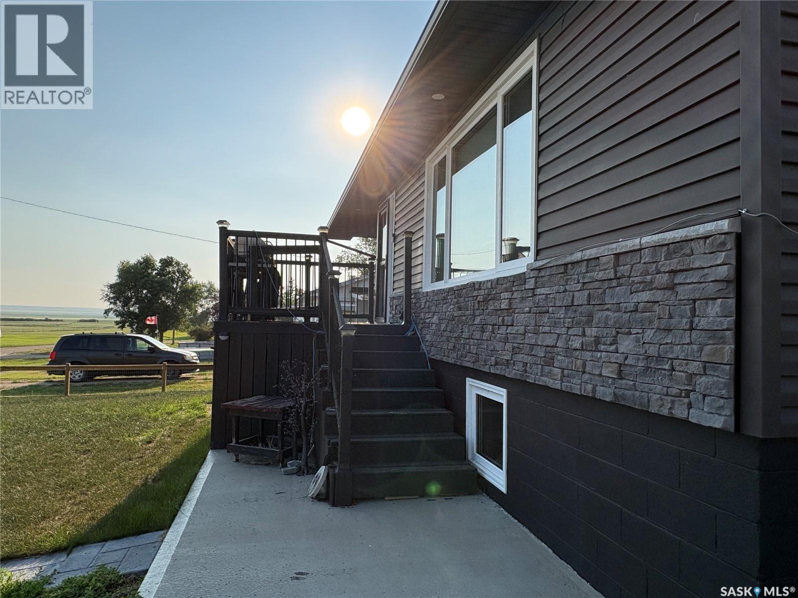 105 5th Avenue, Hodgeville, Saskatchewan  S0H 2B0 - Photo 2 - SK043532