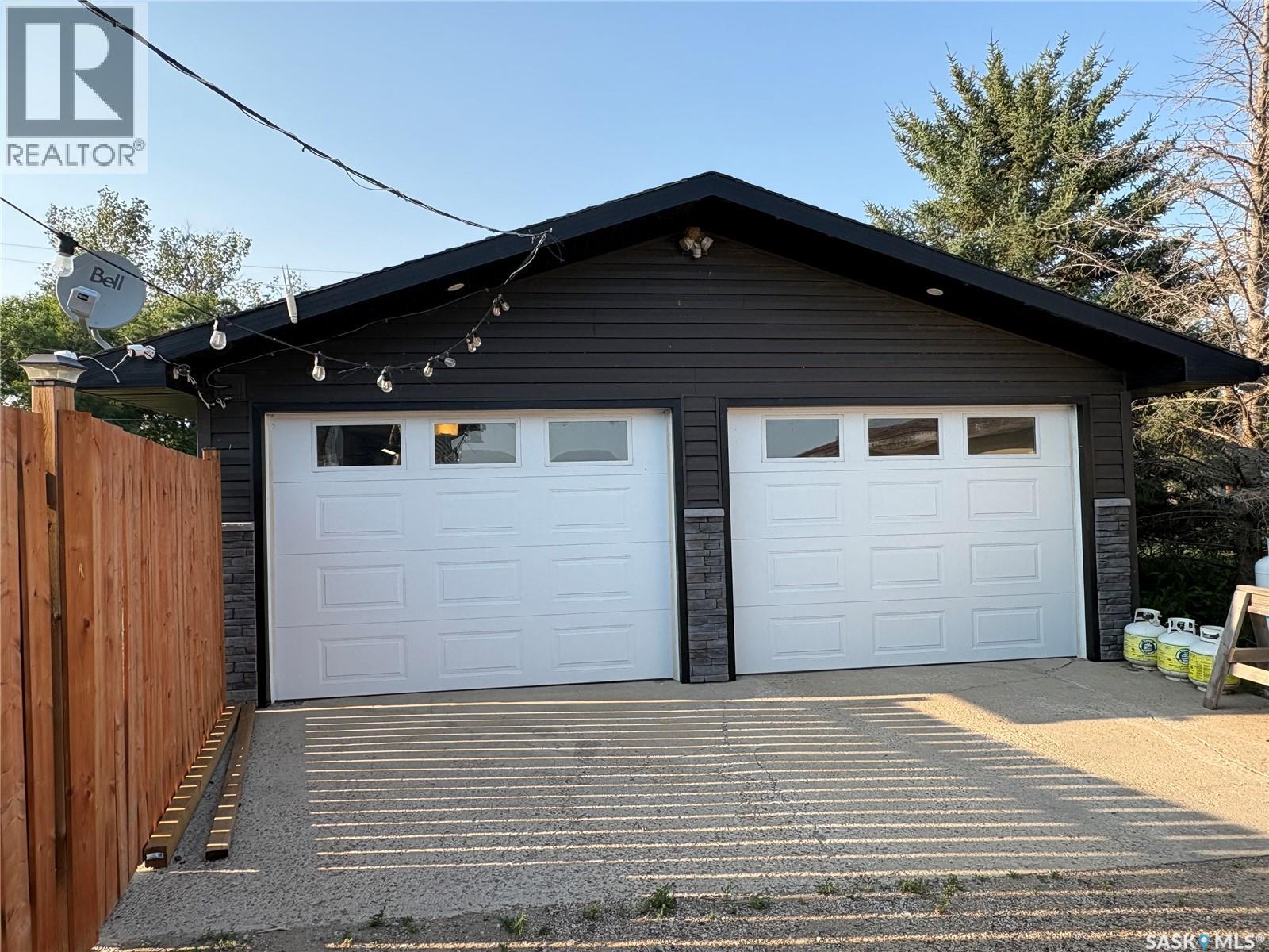 105 5th Avenue, Hodgeville, Saskatchewan  S0H 2B0 - Photo 30 - SK043532