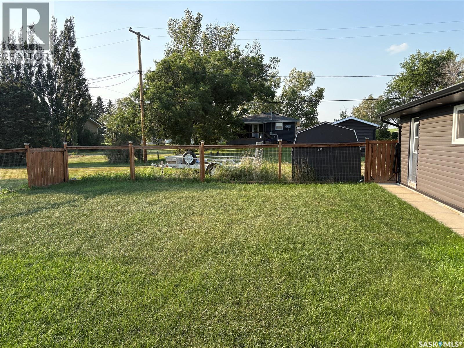 105 5th Avenue, Hodgeville, Saskatchewan  S0H 2B0 - Photo 35 - SK043532