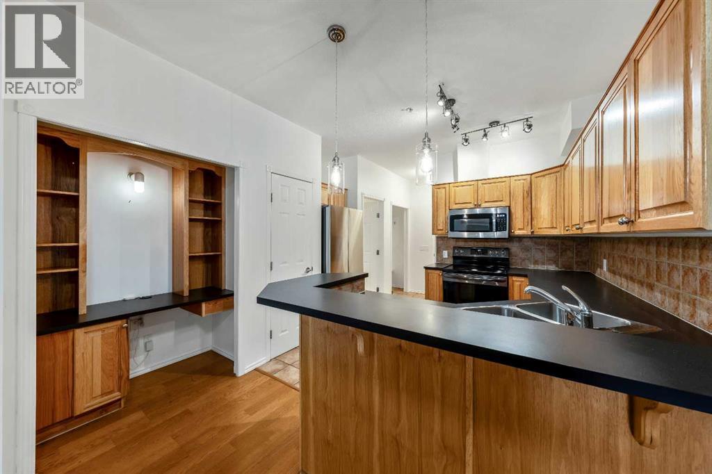 201, 3650 Marda Link SW, Calgary, Alberta  T2T 6G9 - Photo 4 - A2330012