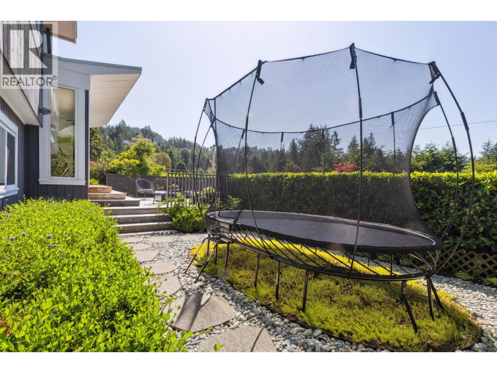 5766 Cranley Drive, West Vancouver, British Columbia  V7W 1S8 - Photo 38 - R3149658