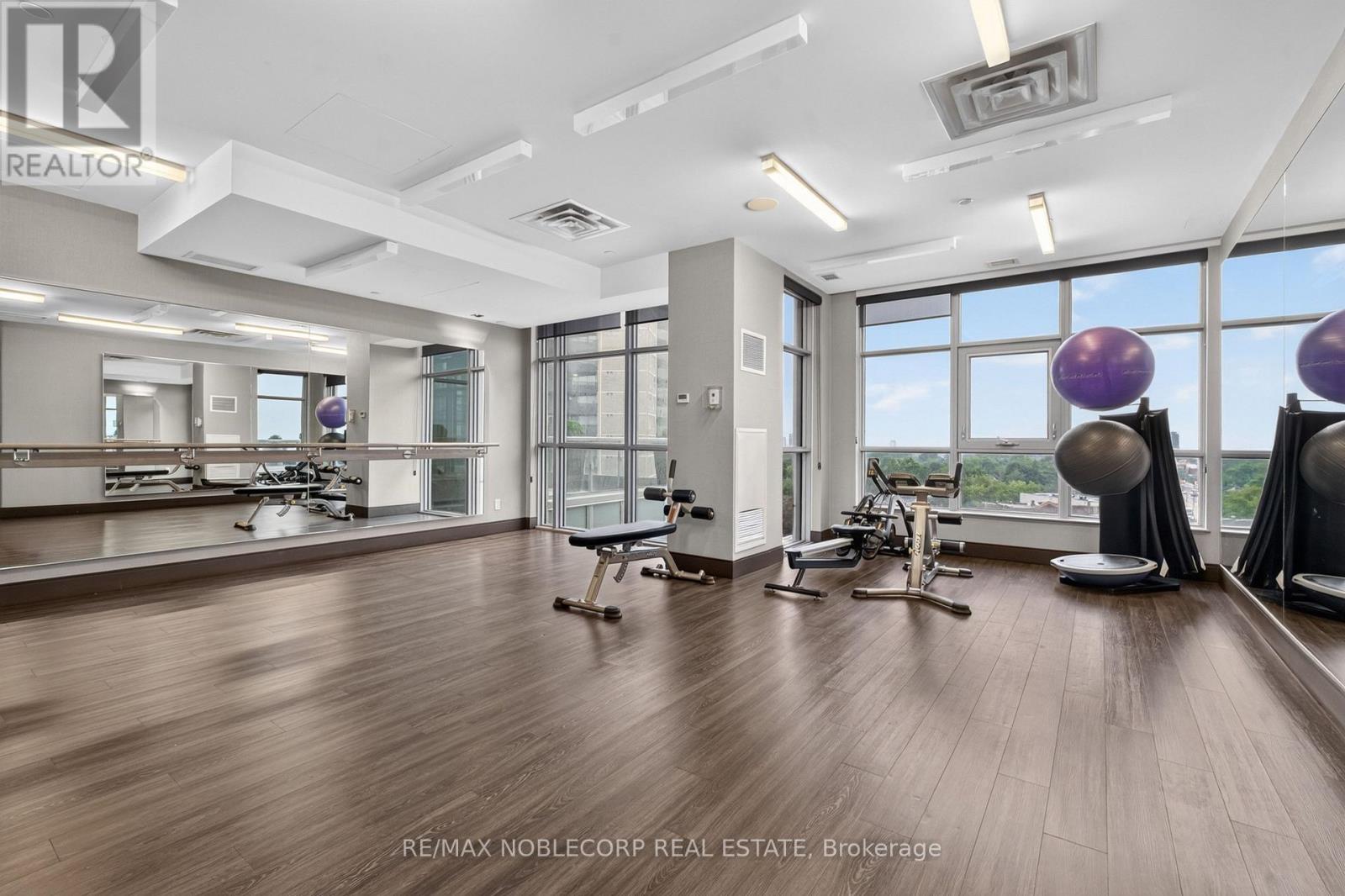 1911 - 501 St Clair Avenue W, Toronto, Ontario  M5P 0A2 - Photo 18 - C13602722