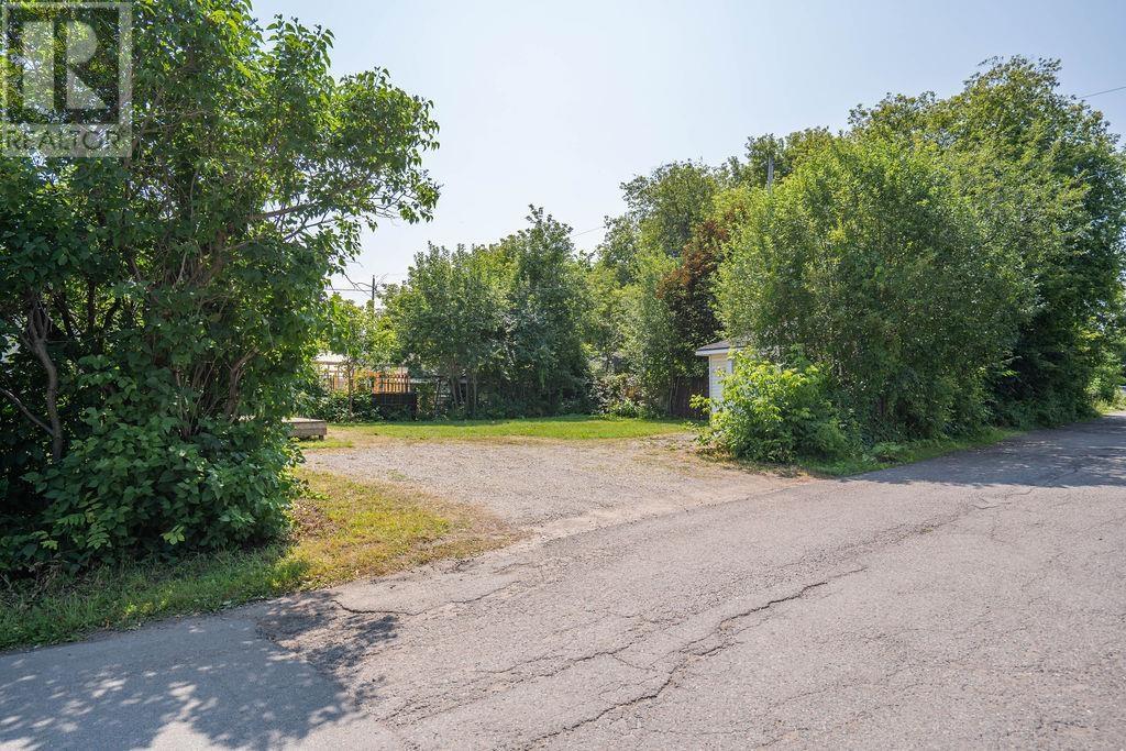 275 John St, Sault Ste. Marie, Ontario  P6A 1P4 - Photo 5 - SM261955
