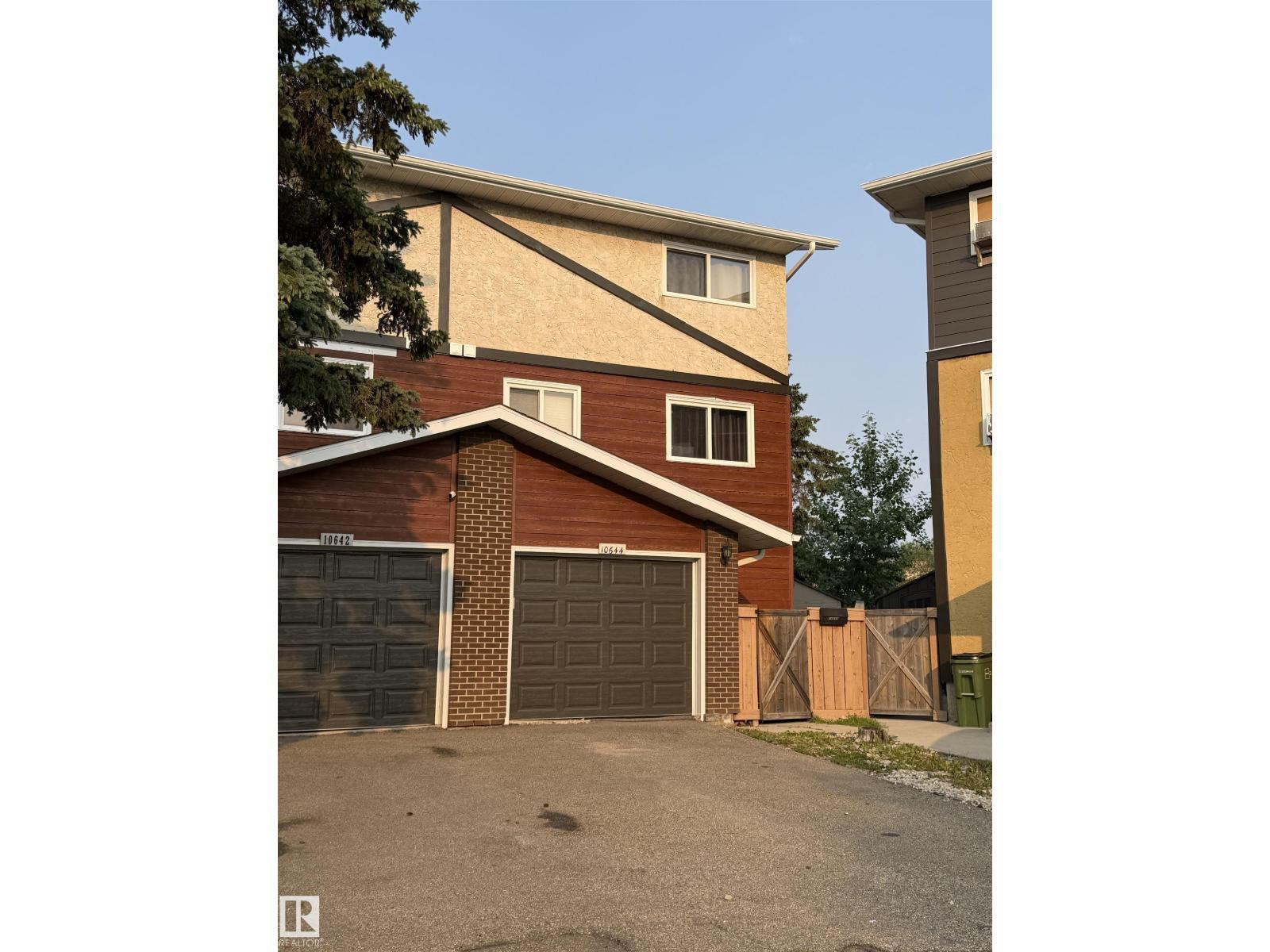 10644 158 AV NW, Edmonton, Alberta