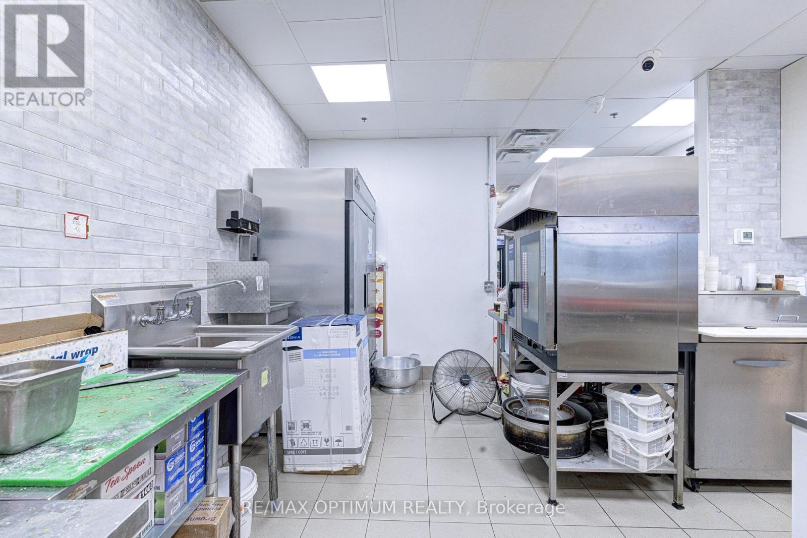 3 - 1 Glenn Hawthorne Boulevard, Mississauga, Ontario  L5R 0C2 - Photo 11 - W13562384