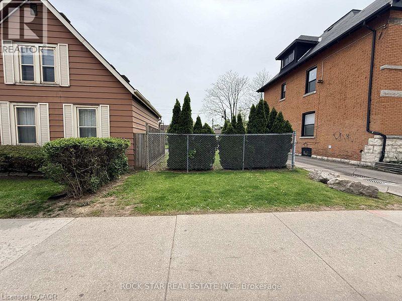 356 BARTON Street E, Hamilton, Ontario