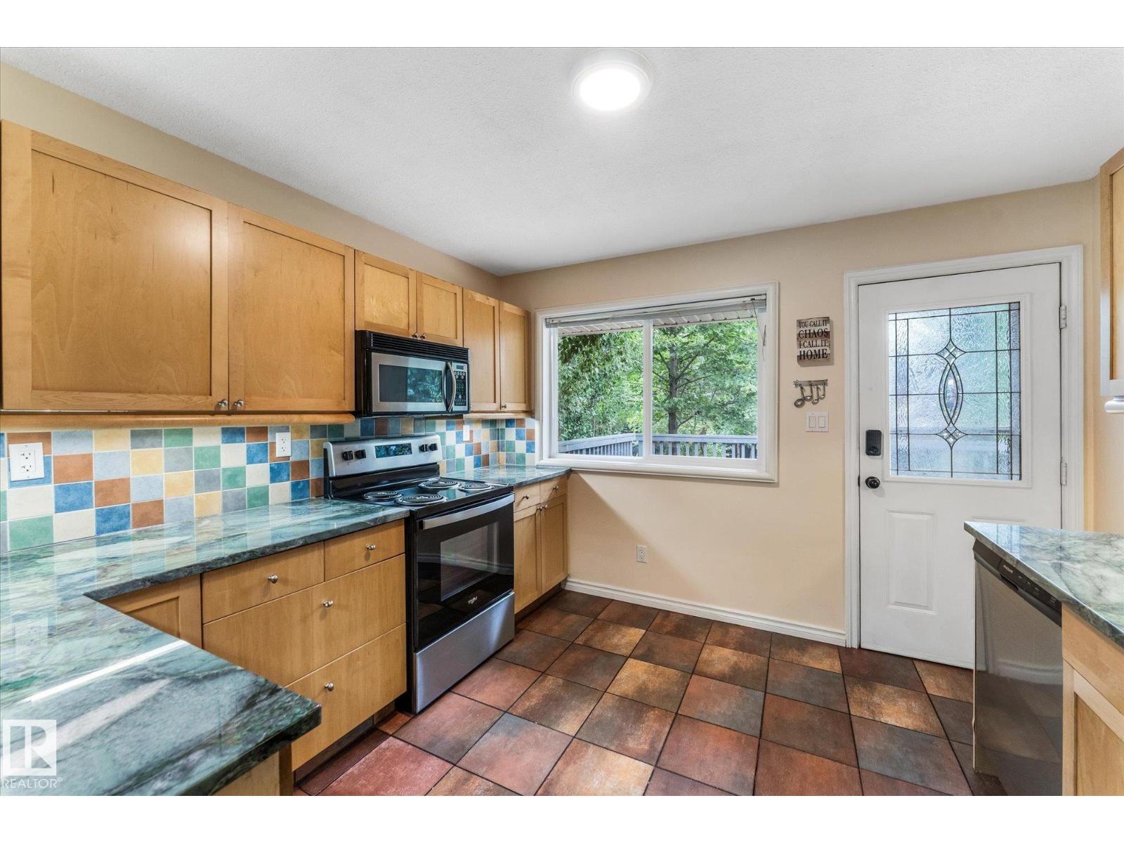 10810 54 Av NW, Edmonton, Alberta  T6H 0T9 - Photo 11 - E4500530