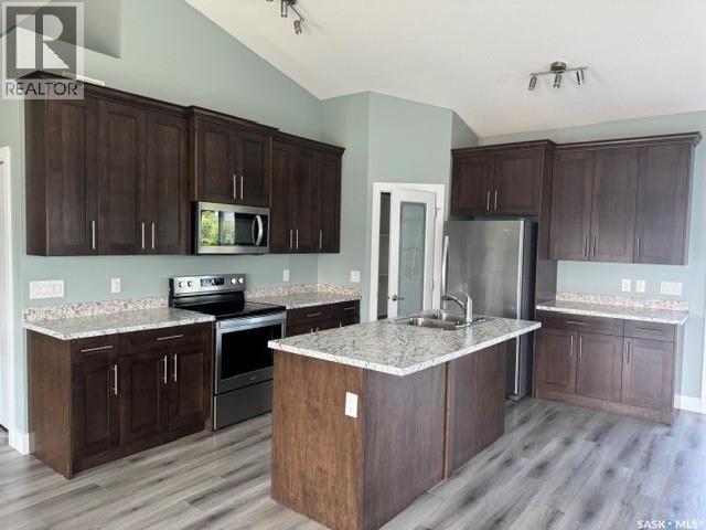 262 15th Street, Battleford, Saskatchewan  S0M 0E0 - Photo 2 - SK043615