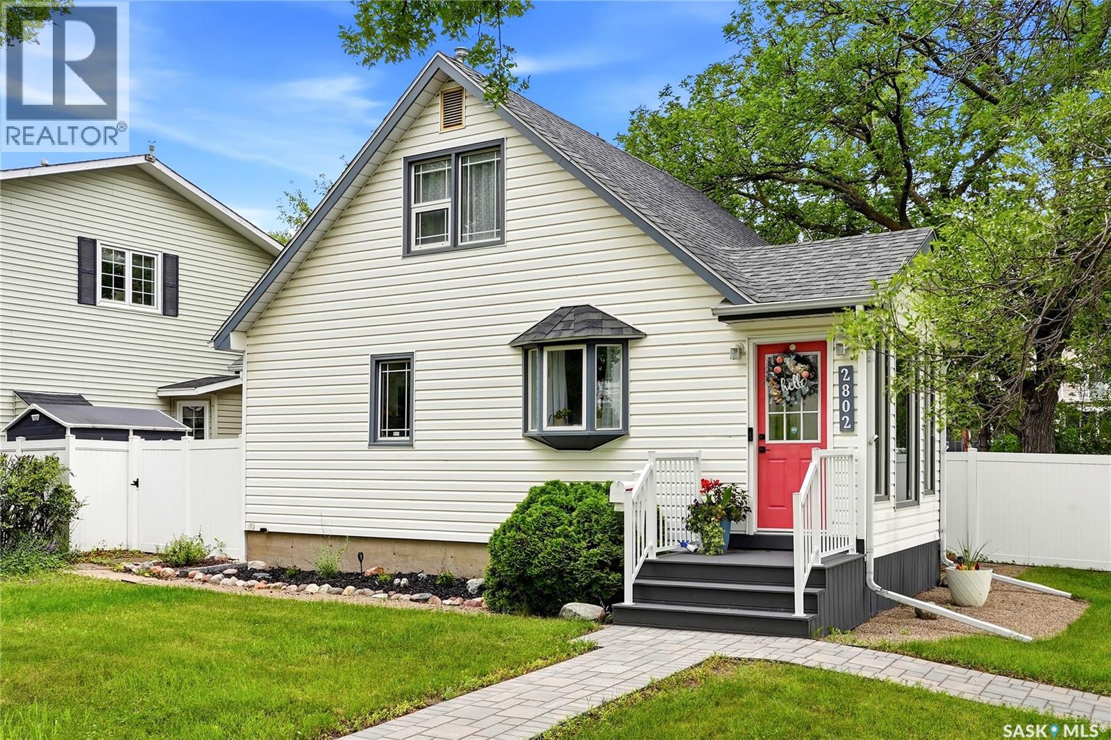 2802 MONTAGUE STREET, regina, Saskatchewan