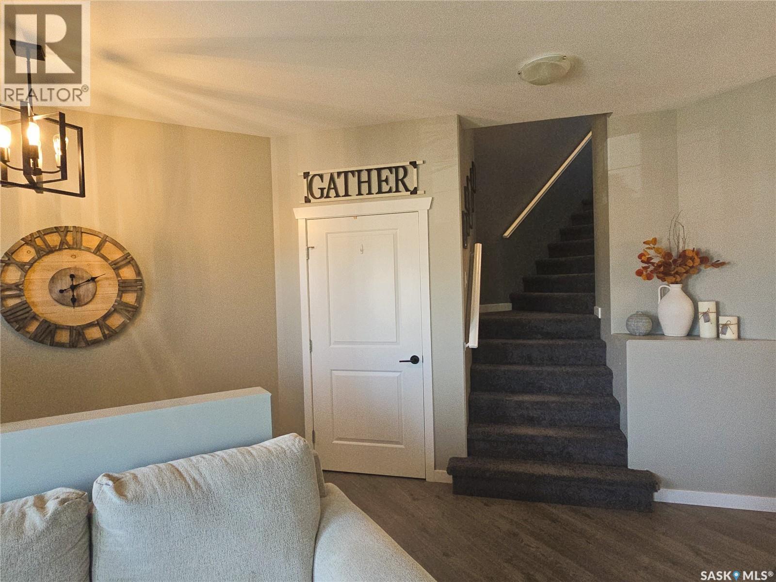 652 Ells Crescent, Saskatoon, Saskatchewan  S7L 6H9 - Photo 6 - SK043585
