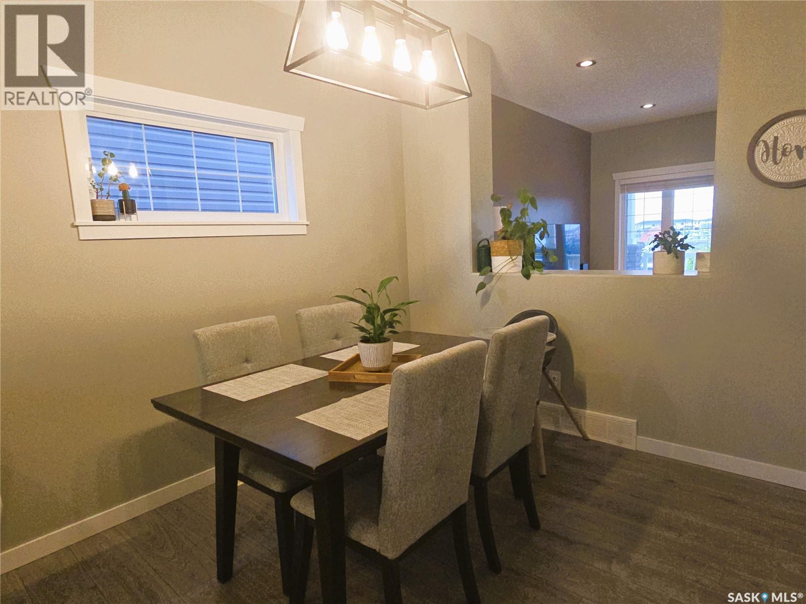 652 Ells Crescent, Saskatoon, Saskatchewan  S7L 6H9 - Photo 7 - SK043585