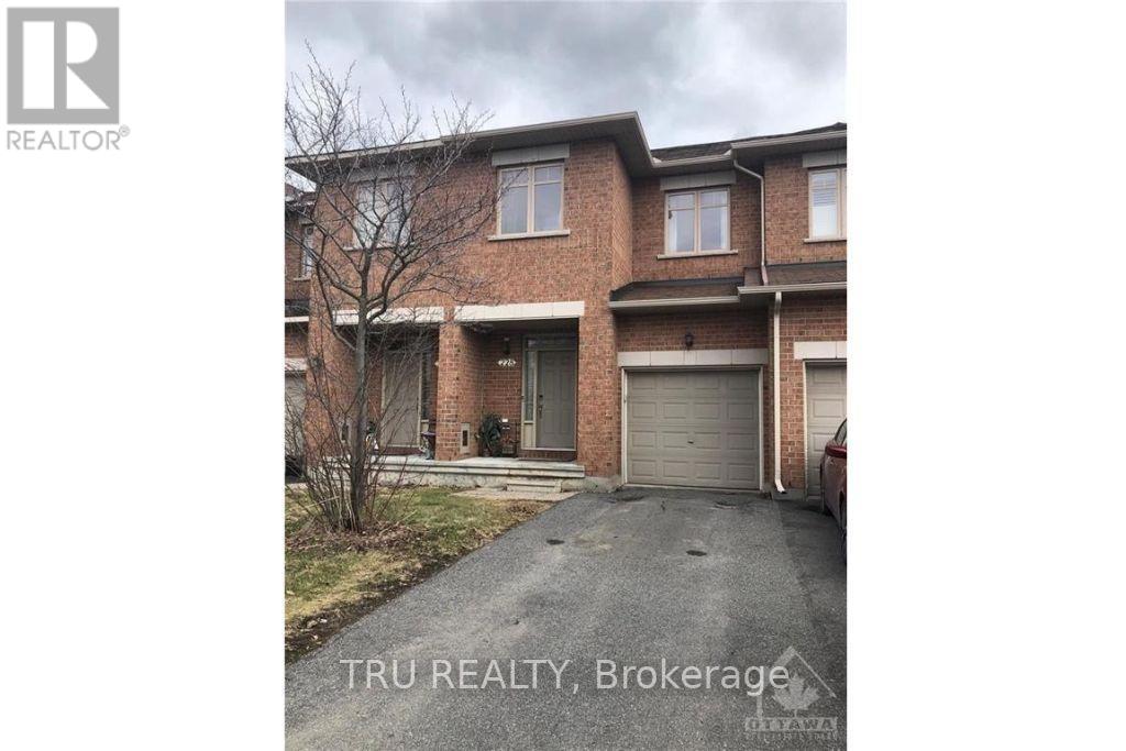 228 BERRIGAN DRIVE, Ottawa, Ontario