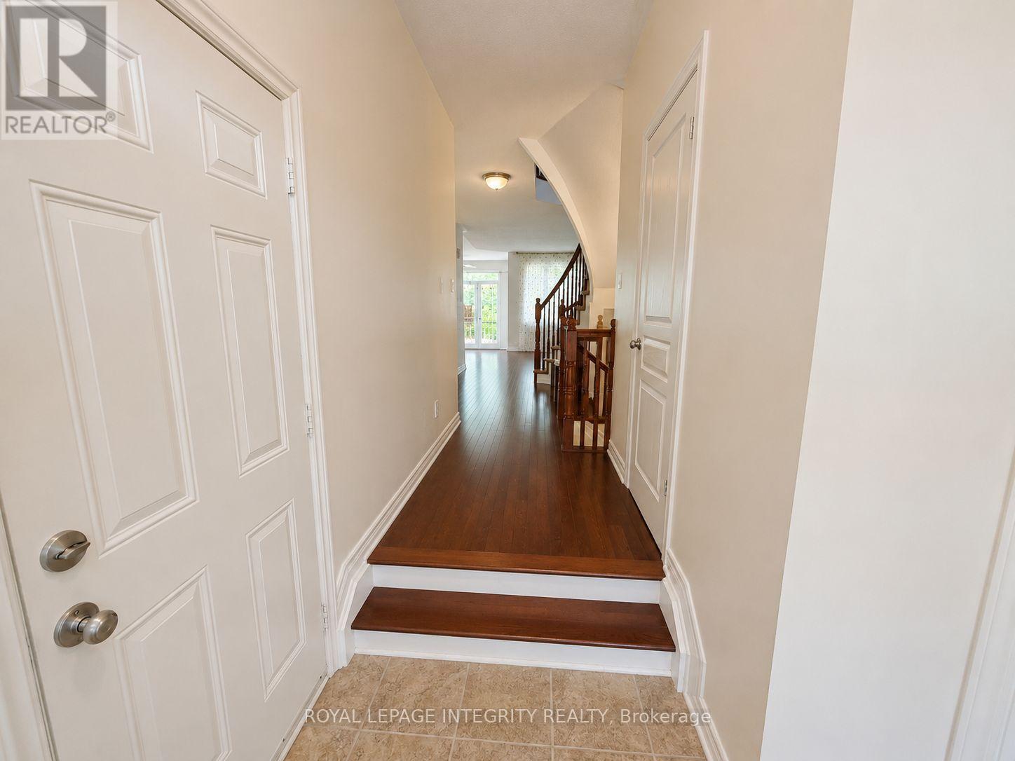106 Hornchurch Lane, Ottawa, Ontario  K2J 0A6 - Photo 2 - X13602918
