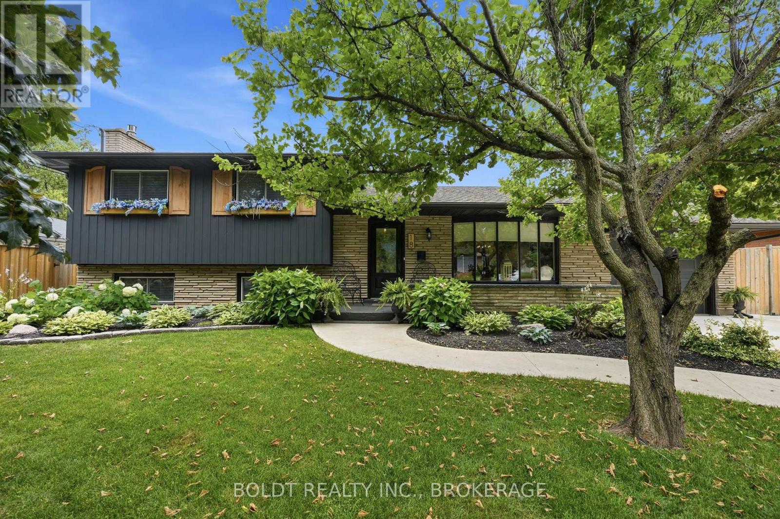 18 Prince Charles Drive, St. Catharines (Lakeport), Ontario  L2N 3Y6 - Photo 50 - X13602832