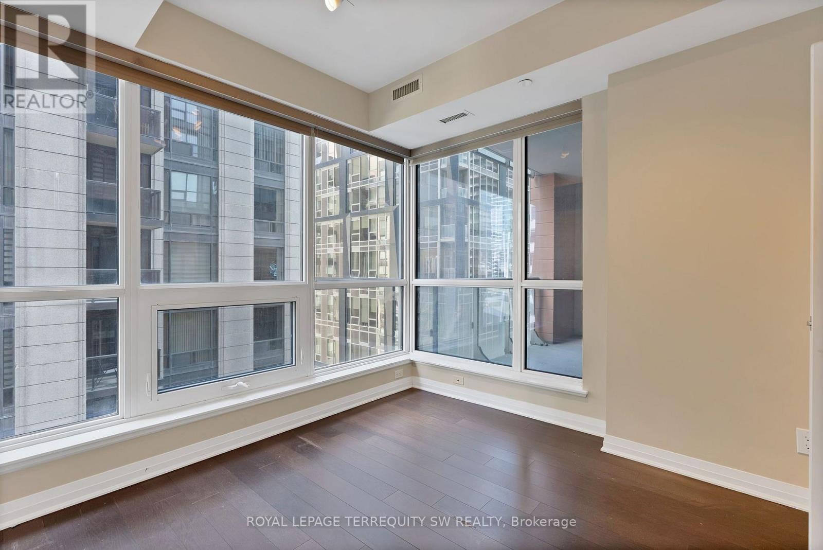 1307 - 8 Mercer Street, Toronto, Ontario  M5V 0C4 - Photo 12 - C13602864