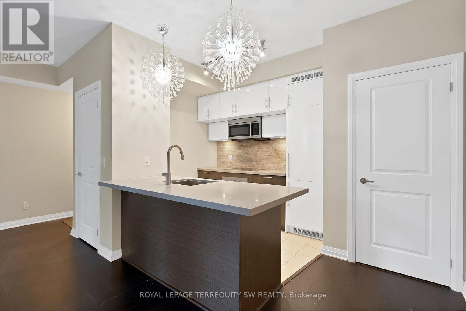 1307 - 8 Mercer Street, Toronto, Ontario  M5V 0C4 - Photo 4 - C13602864