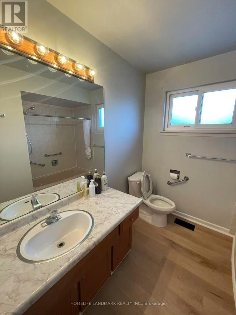 23 Corning Road E, Toronto, Ontario  M2J 2L6 - Photo 5 - C13603038